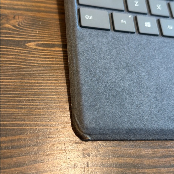 Microsoft Surface Pro Keyboard - Platinum Grey - Picture 6 of 6
